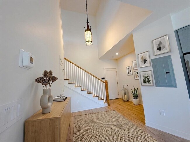 Building Photo - 500 Talbot Ave