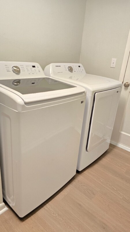 Building Photo - 1719 Gulfdale Dr