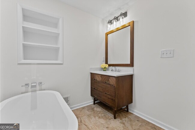 Building Photo - 206 Fortson Dr