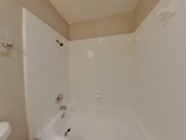 Building Photo - 13822 Cantwell Dr