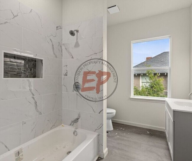 Building Photo - 2208 Gorman Ave