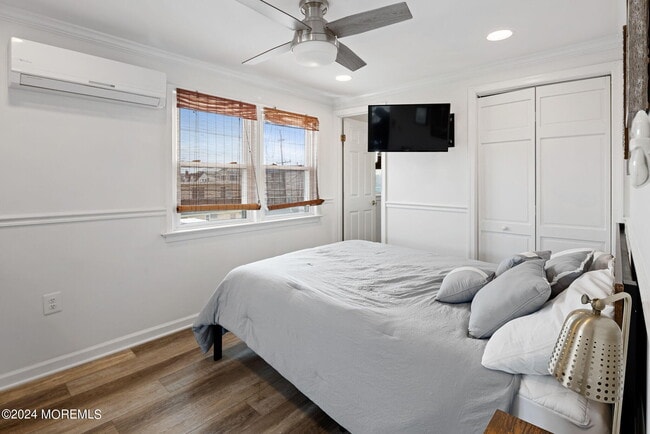 Building Photo - 13302 Long Beach Blvd