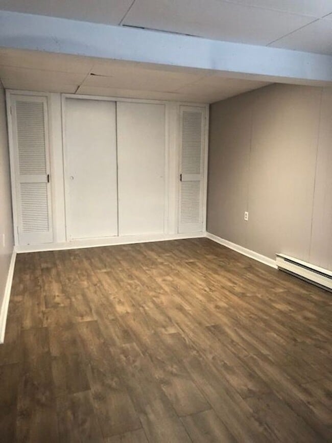 Building Photo - 243 W High St