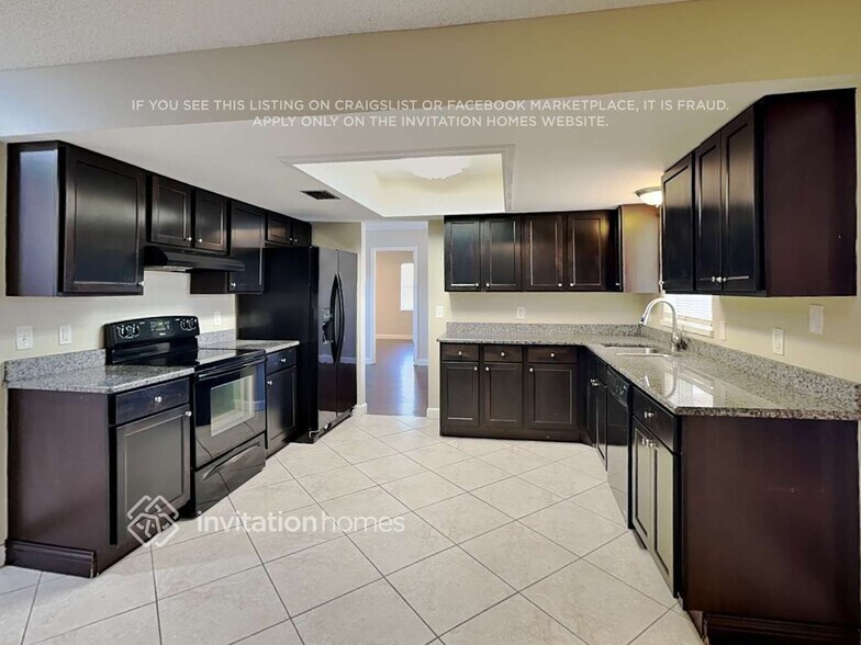 Building Photo - 2711 Citron Dr