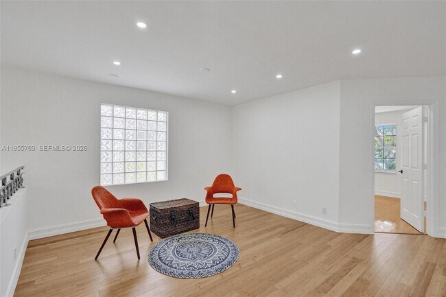 Building Photo - 1251 Hayes St