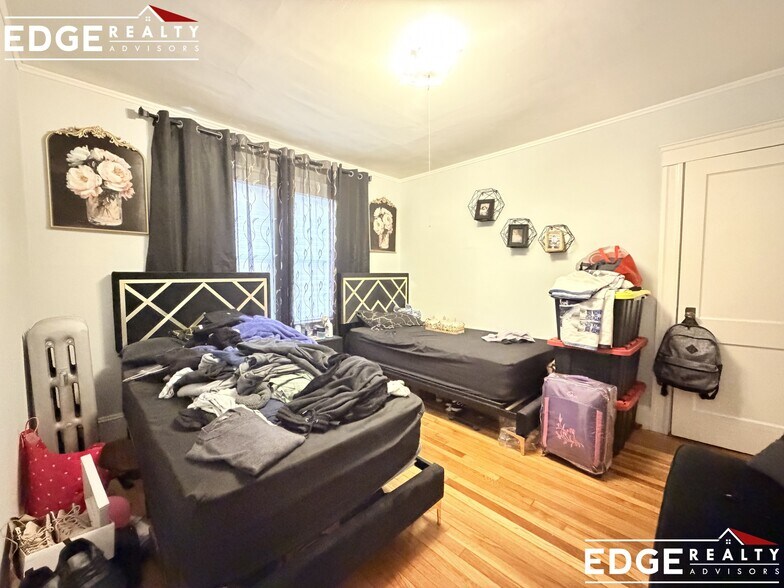 Building Photo - 30 Slade St