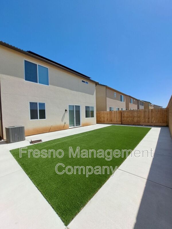 Building Photo - 2889 E Escarpa Dr