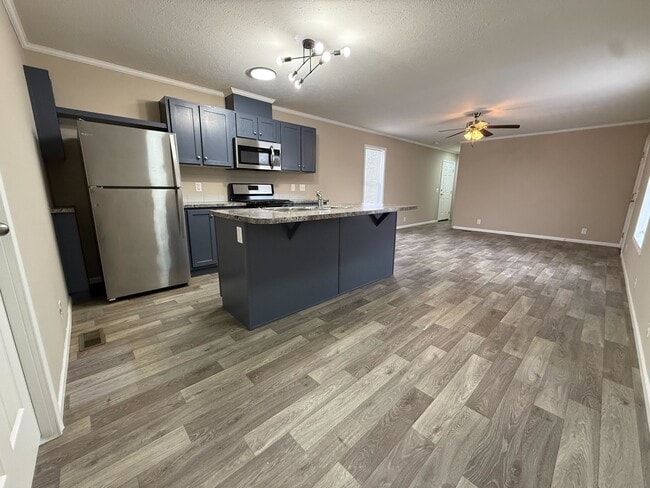 Building Photo - 12501 Apple Ln