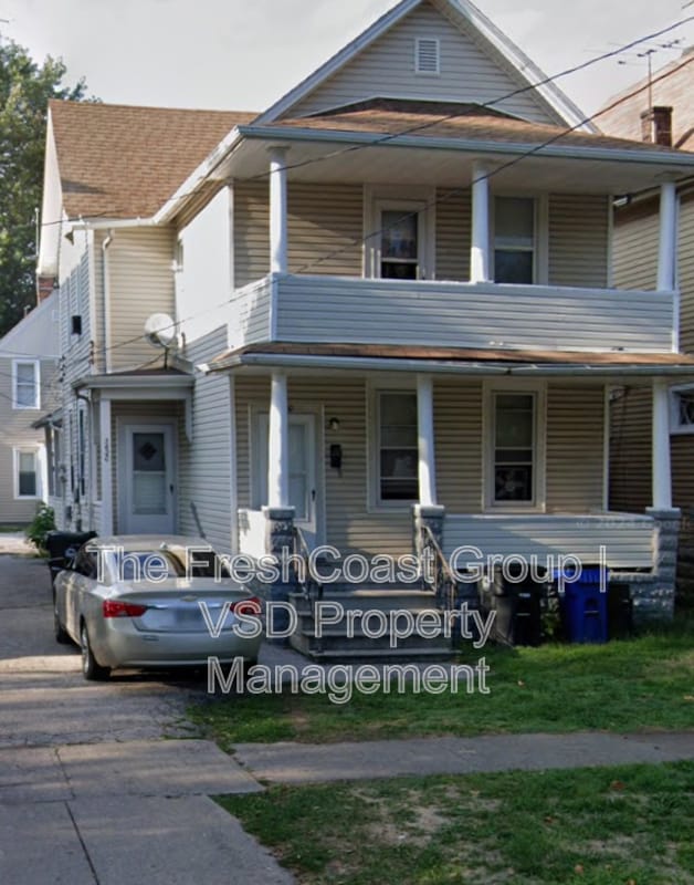 Primary Photo - 3620 Walton Ave