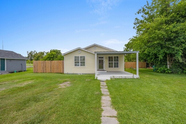 Primary Photo - 1515 Picard Rd