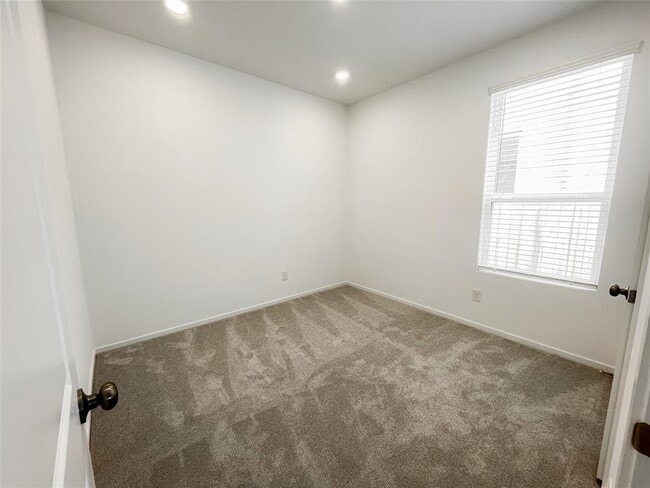 Building Photo - 6314 Laguna Terra Dr