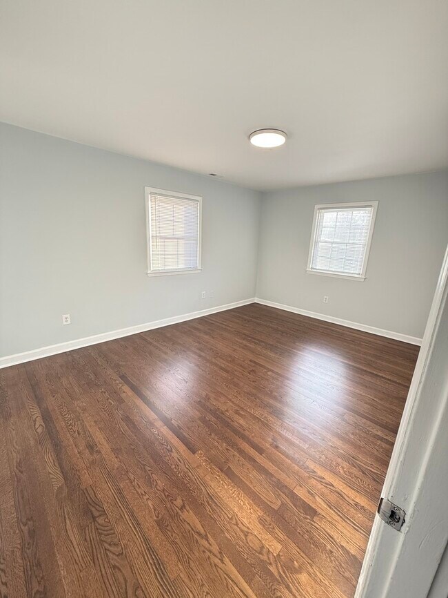 Building Photo - BIG House & BIG Fenced Yard. Plus Master Suite, Den, Shed, and More!