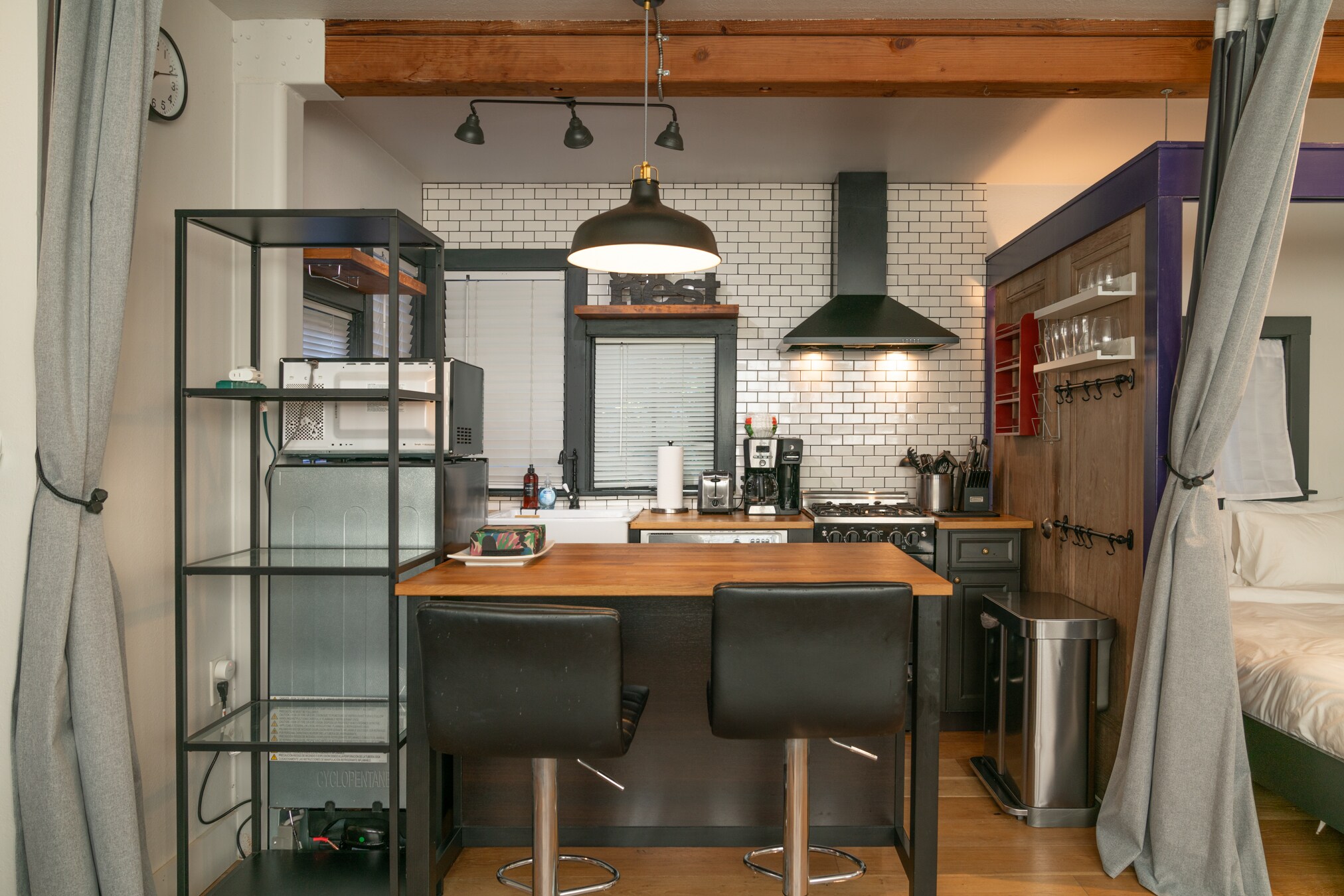 Kitchen island - 1285 62nd St