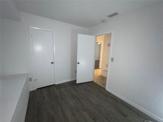 Building Photo - 3278 Jamestown St