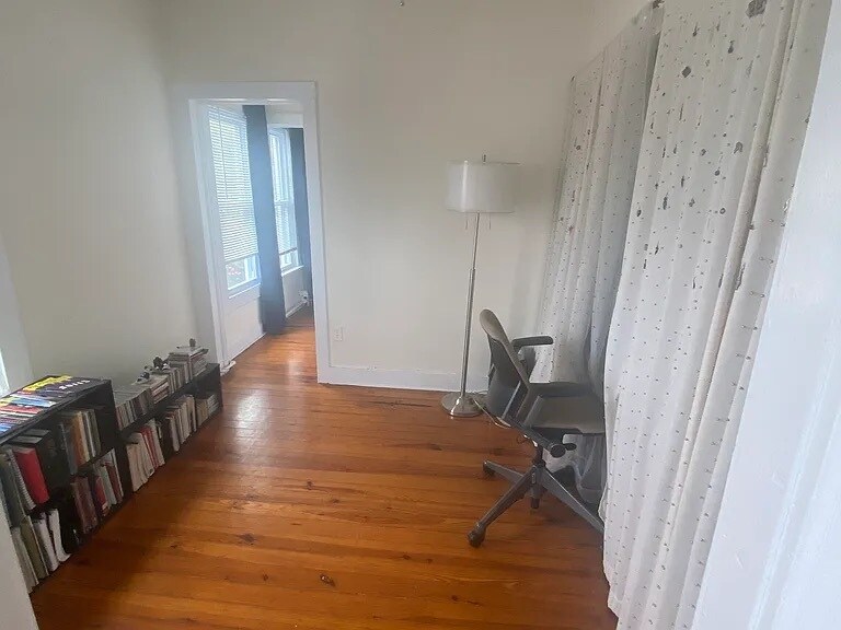 Building Photo - 114 Main St