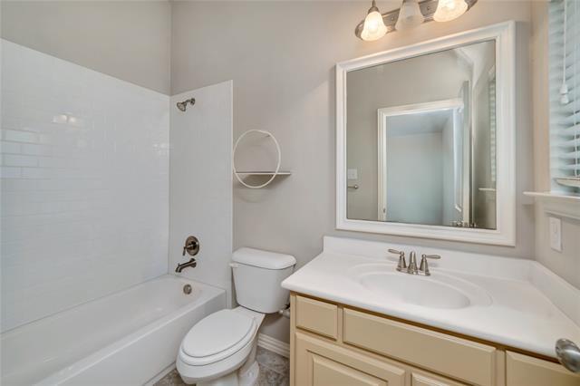 Building Photo - 112 Crestbrook Dr