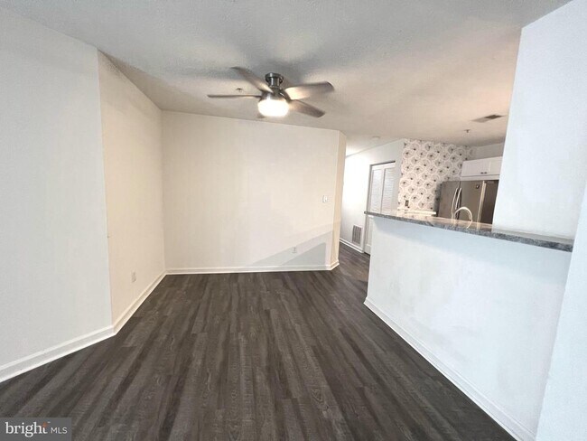 Building Photo - 2402 Autumn Harvest Ct
