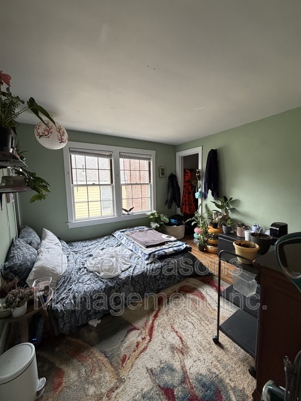 Building Photo - 59 University Terrace