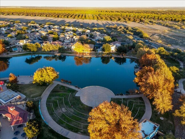 Building Photo - 3 Bedroom 2 Bathroom With Office/Flex room Located in RANCHO SAHUARITA!