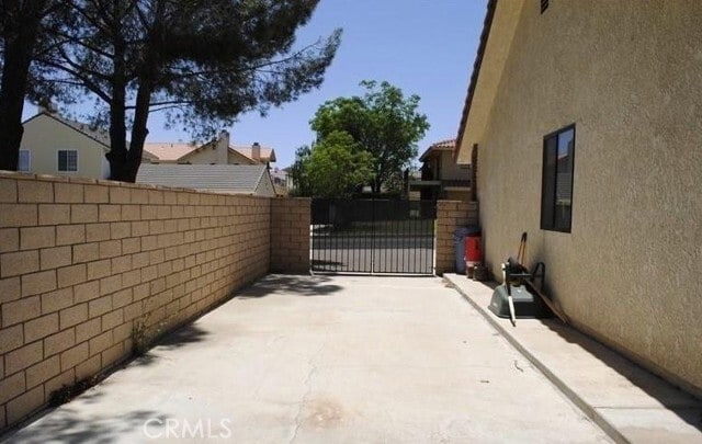 Building Photo - 12631 Autumn Leaves Ave