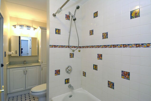 Building Photo - 330 W Miner St