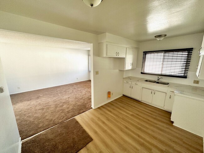 Interior Photo - 1069 Browning Blvd