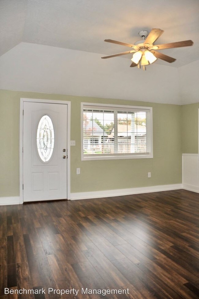 Building Photo - 3 br, 2 bath House - 1310 N. B Street