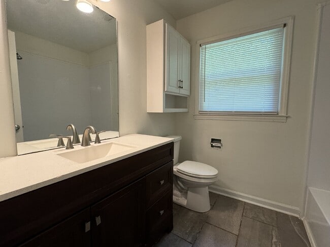 Building Photo - Beautiful ranch style home with 4 bedrooms...