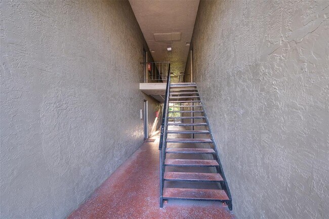 Building Photo - 305 Wymore Rd