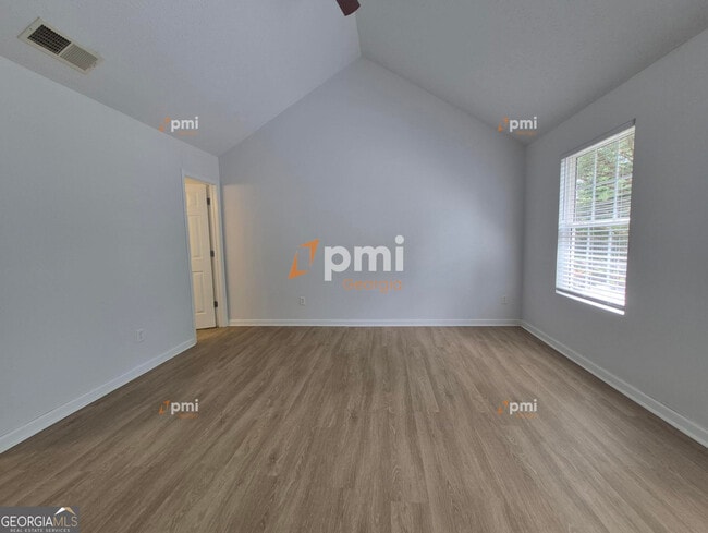 Building Photo - 304 Klinetop Dr