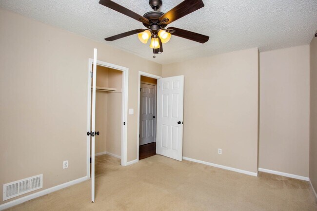 Building Photo - 4641 Anastasia Ct