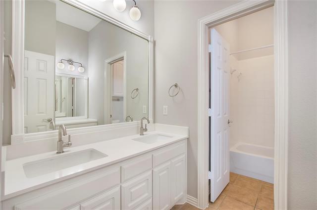 Building Photo - 12416 Water Oak Dr