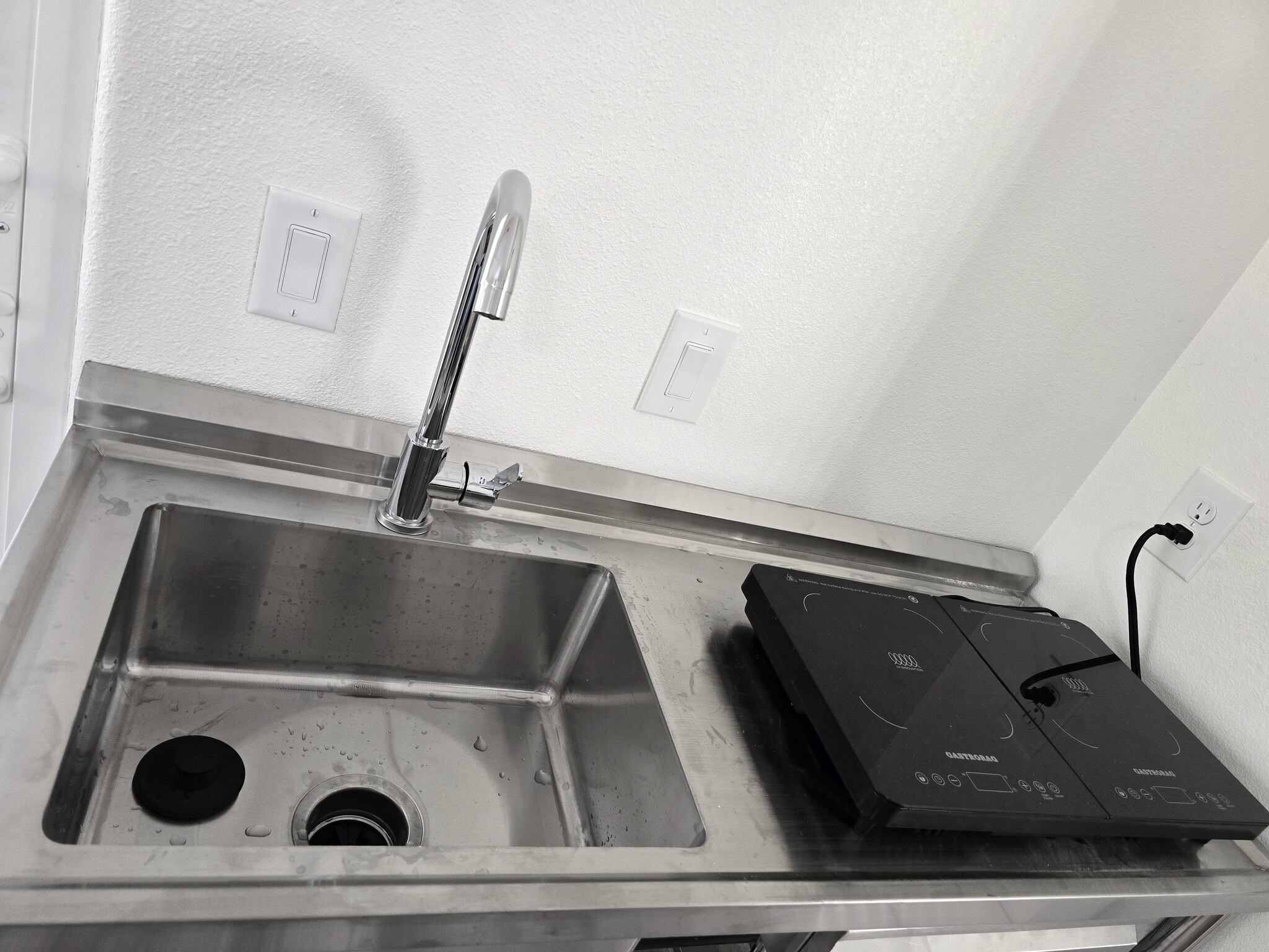 22. Brand-new kitchenette (with double induction cooktop/counter top burner) - 137 E 755 S