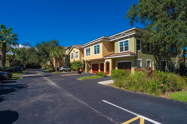 Building Photo - 1005 Bella Vista Blvd