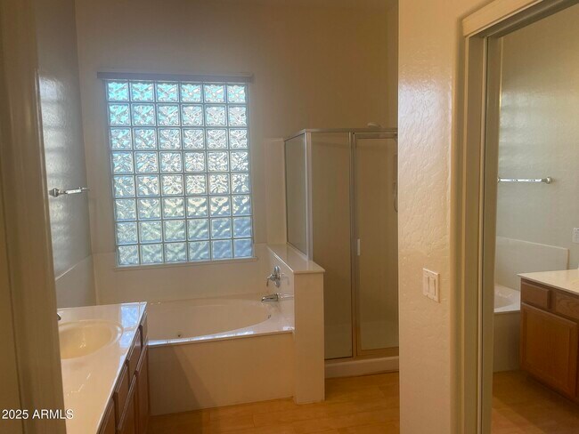 Building Photo - 2165 W Olive Way