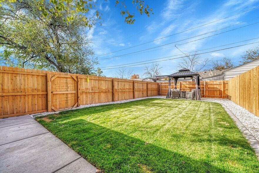 Building Photo - 57 Del Mar Cir