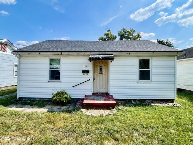 Primary Photo - 1906 Hand Ave