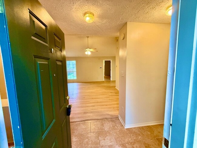 Building Photo - 2705 Beartooth Way