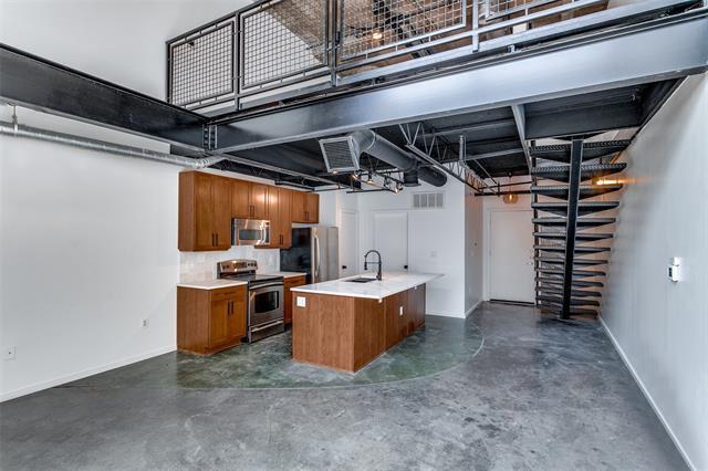 Building Photo - 3110 Thomas Ave