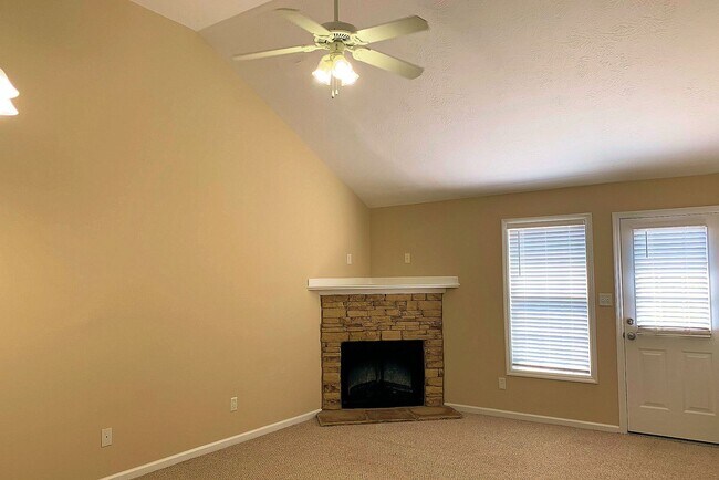 Building Photo - 410 Northrop Pl