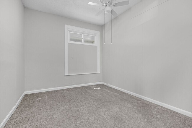 Building Photo - 3503 Oakmont Ave