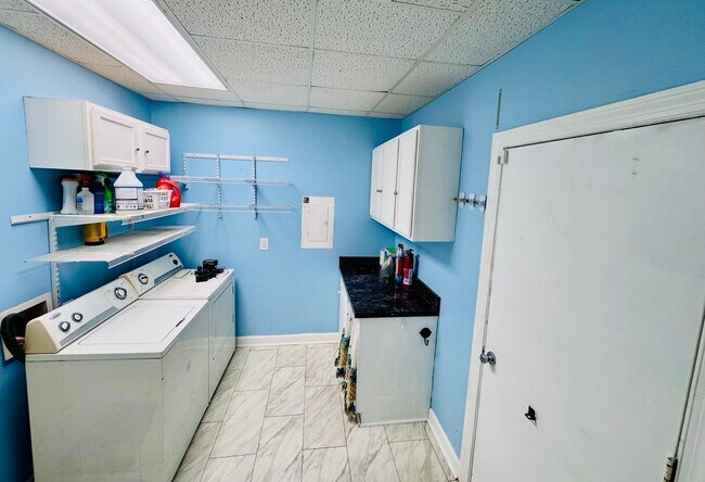 Building Photo - Conveniently located near Langley Air Force Base!