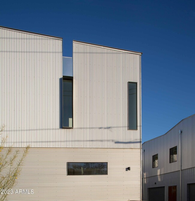Building Photo - 1419 S Kenneth Pl