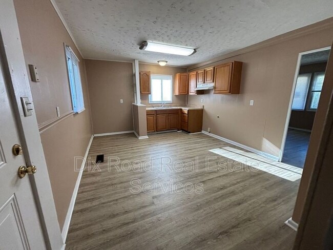 Building Photo - 4910 Porterfield Dr