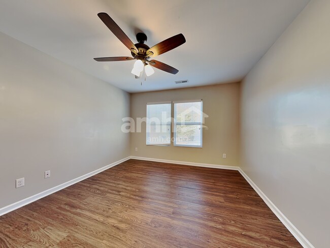 Building Photo - 15709 Lakepoint Forest Dr