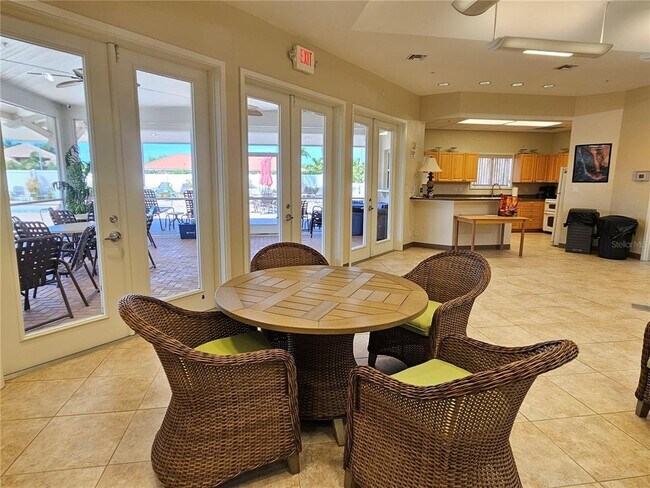 Building Photo - 920 Onager Ct