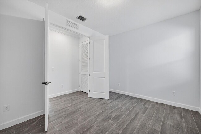 Building Photo - 10644 NW Wilgrove Lane