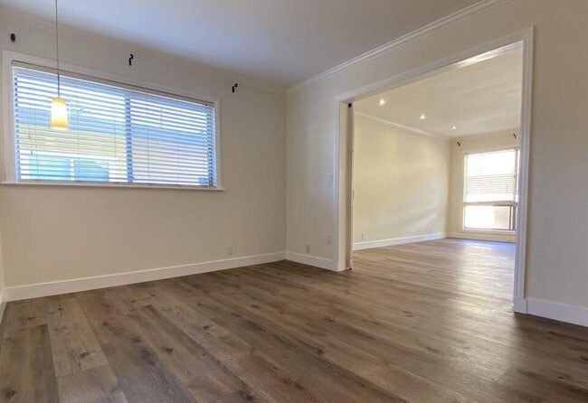 Building Photo - 970 Palm Ave