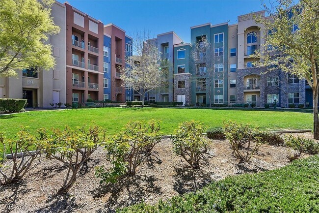 Building Photo - 62 E Serene Ave