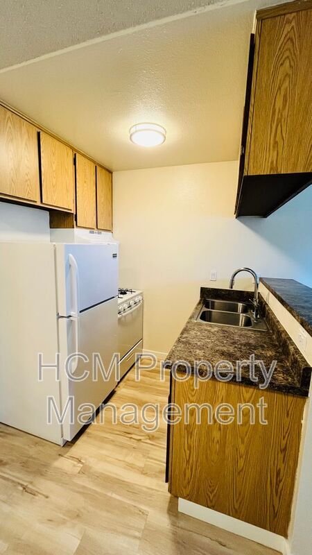 Building Photo - 10075 Tujunga Canyon Blvd